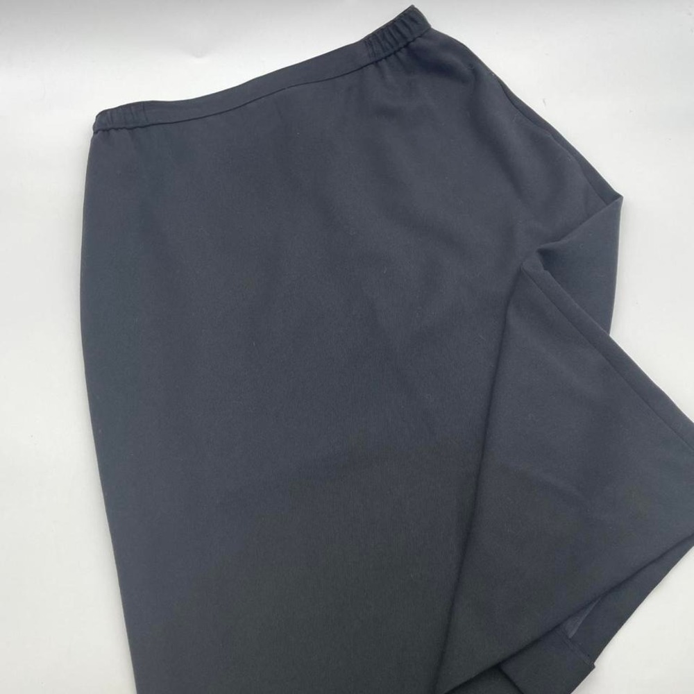 Vtg suits‎ me size 2 Black midi pencil skirt with zipper closure